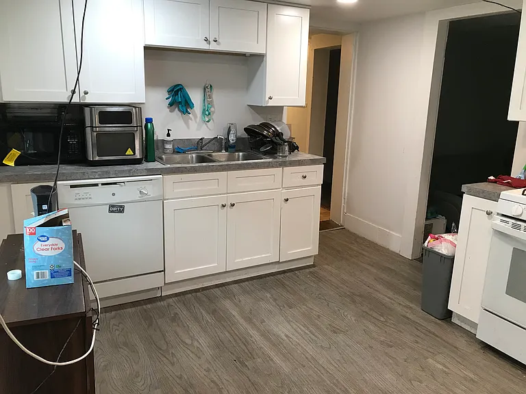 20 Taylor Ave #2 — Photo 2