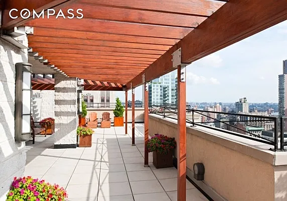 Rented by Compass | media 7