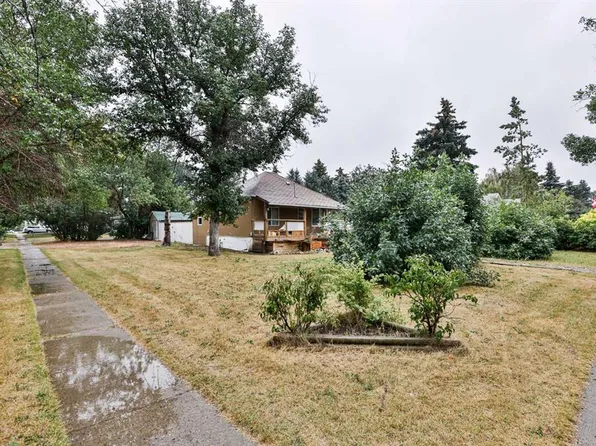 105 W Broadway S, Raymond, AB T0K 2S0
