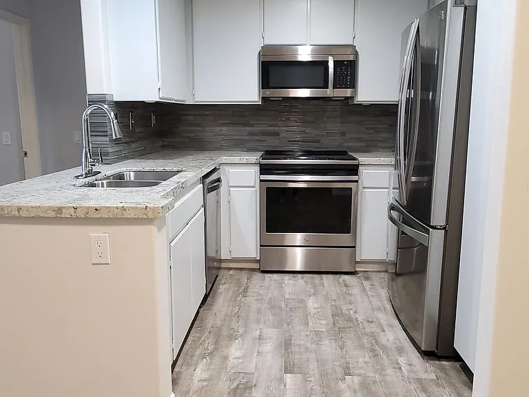 580 Camino De La Reina — Photo 15