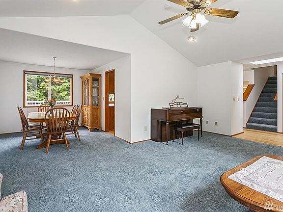 5th image of 14121 84th St NE
