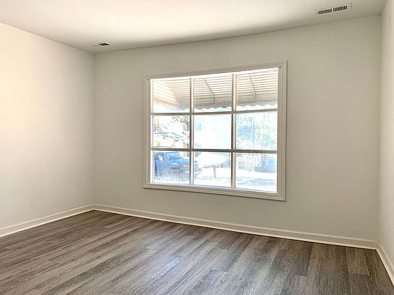 5th image of 605 9th St