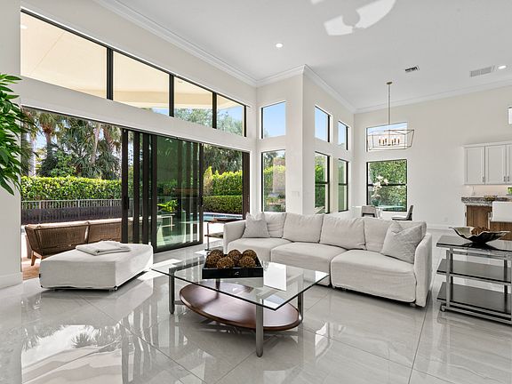 5th image of 2630 NW 69th St