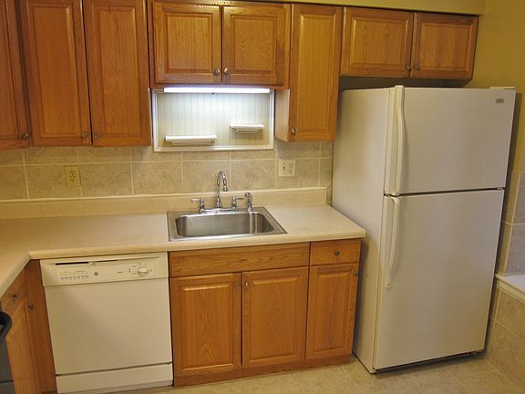 3rd image of 3837-3839 Shenandoah Ave