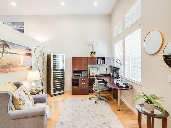 2nd image of 2120 Sunstruck Ct