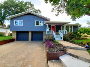 329 Crestview Dr, Bentonville, AR 72712
