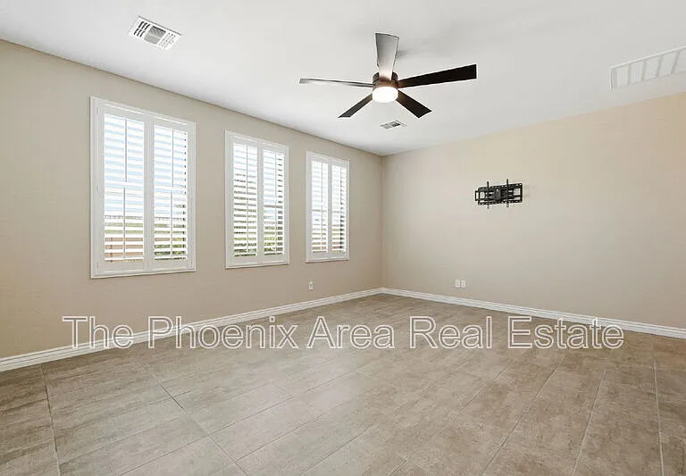 39725 N Hailey Ln — Photo 18