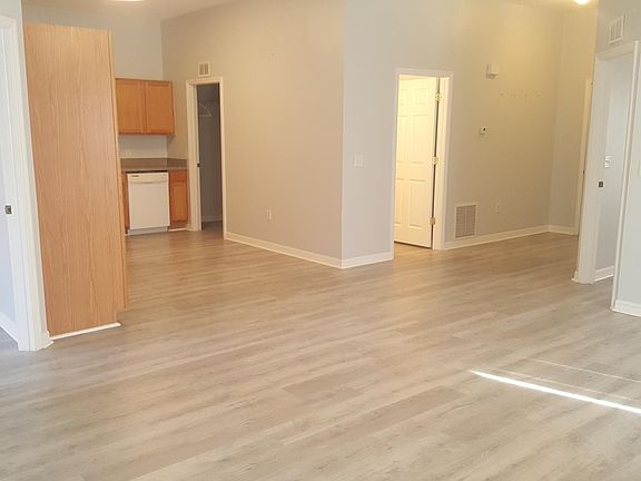 4th image of 818 Faull Dr #A