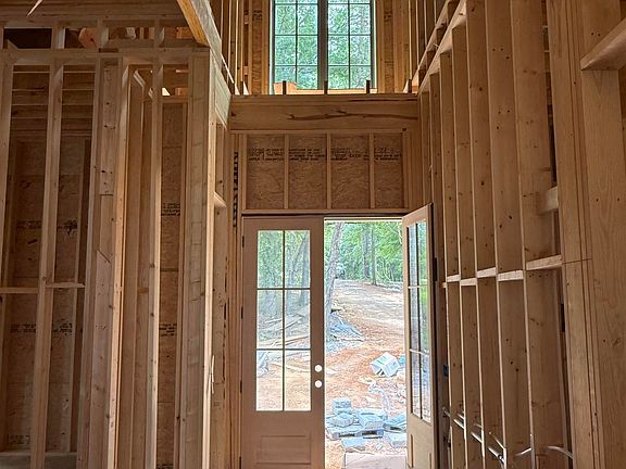 5th image of 105 Rivercrest Ln