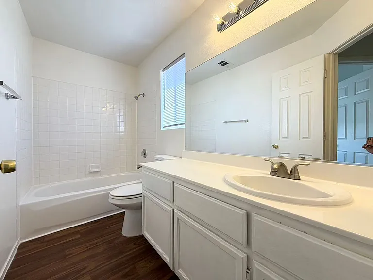 8256 Ten Gallon Ct — Photo 10