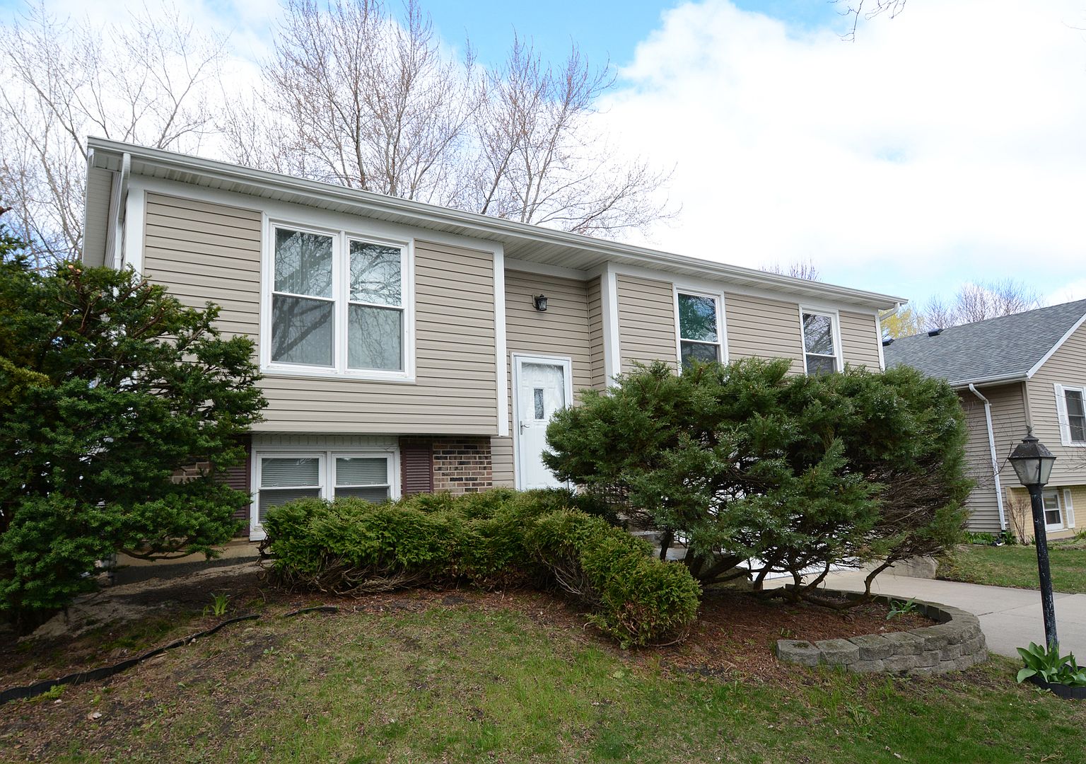 12 S Deerpath Dr, Vernon Hills, IL 60061 Zillow