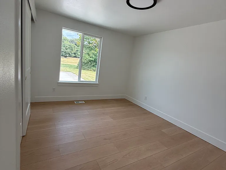 81079-81081 Highway 103 — Photo 16
