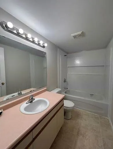 5314 46th Ave #103 — Photo 7