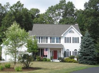 4 Primrose Ln, Westborough, MA 01581