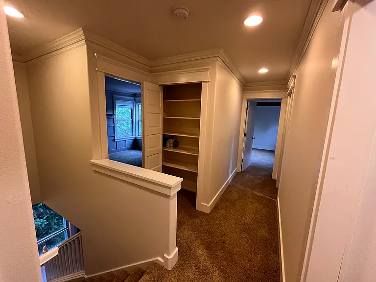 243 S Palatine Hill Rd — Photo 16