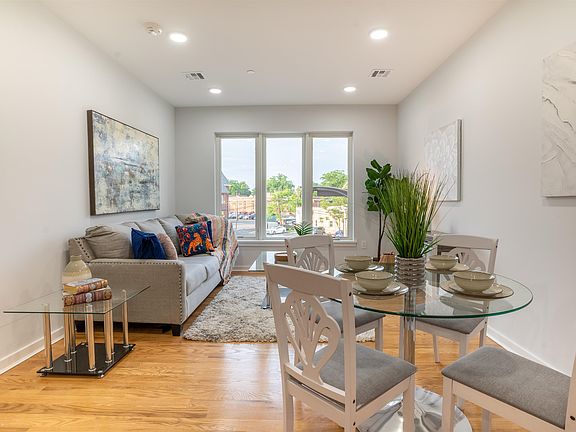 3rd image of 660 Bloomfield Ave APT 201