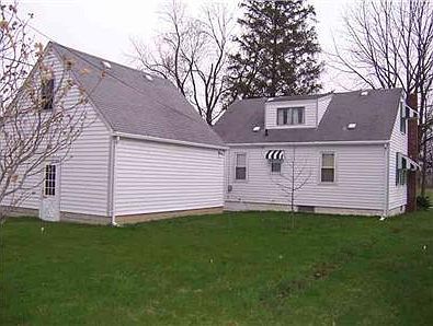 2nd image of 24 Lewis St