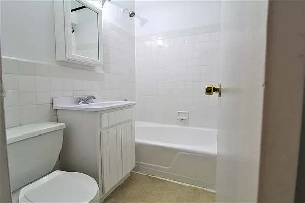 Sold by Bruma Realty LLC | media 7