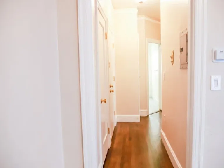 635 Hillsborough — Photo 11