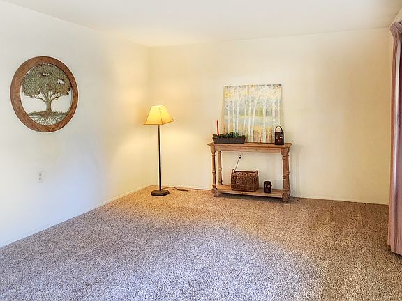 2nd image of 4717 Ashley Dr
