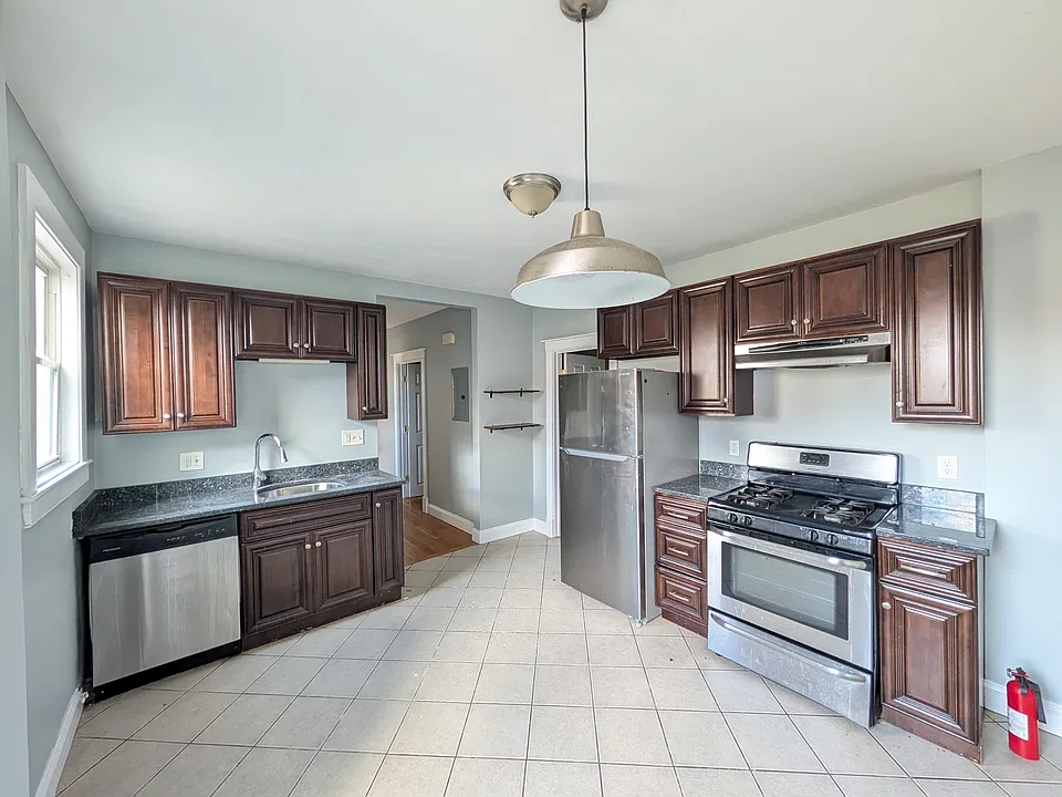 51 Calumet St #1
