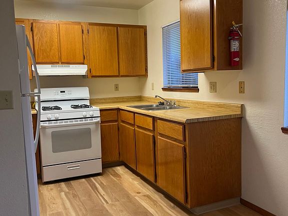 3rd image of 820 A St #A