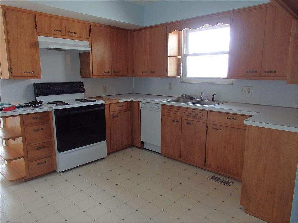 2nd image of 6636 E State Road 28