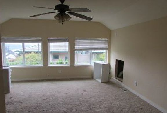 3rd image of 12516 98th Avenue Ct NW