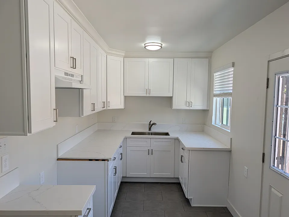 6209 Ajax Ave #6211-1/2