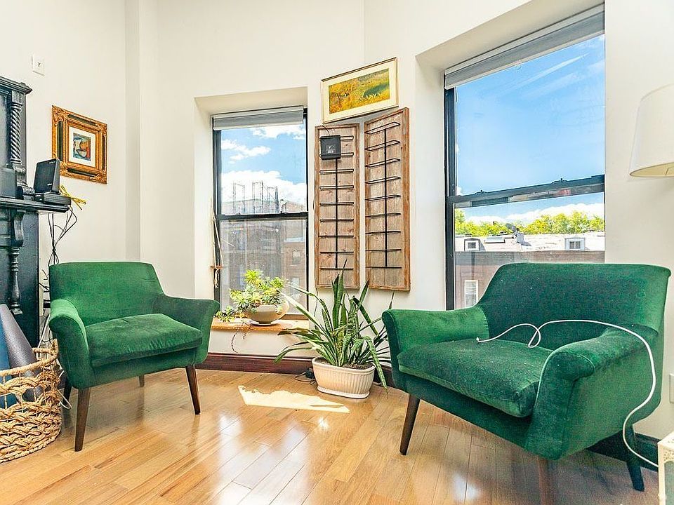 1st image of 163A Halsey St #3AA