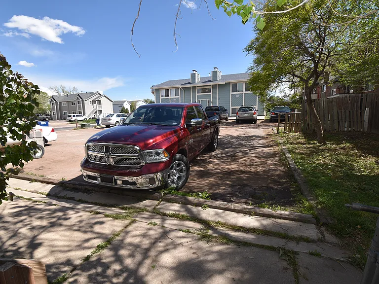 1050 Mazatlan Cir #C — Photo 25