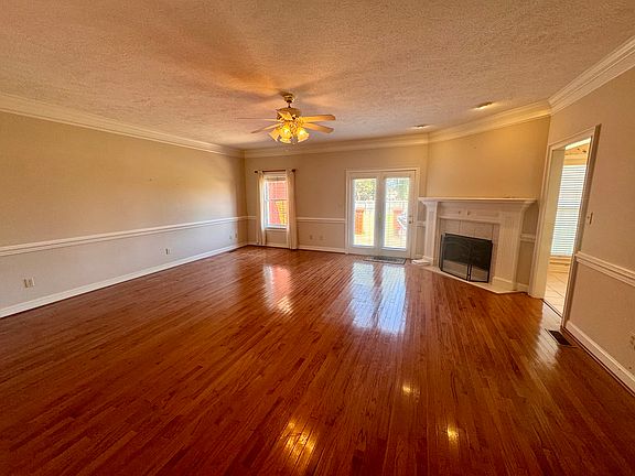 2nd image of 35 Greendale Dr