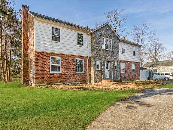 4th image of 174 Phelps Ln