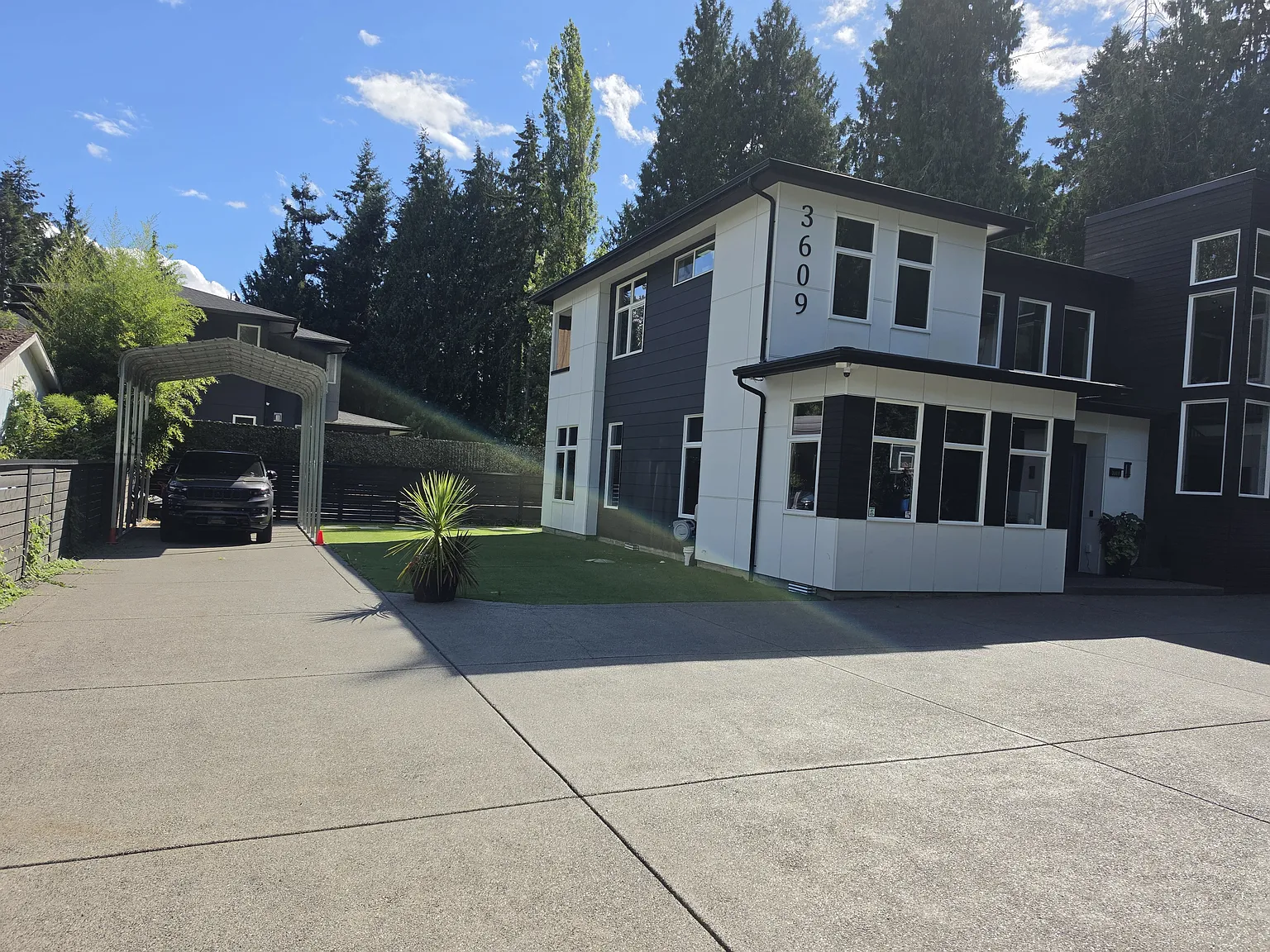3 bed, 3.5 bath, 4270 sqft, $6,650 — Photo 4