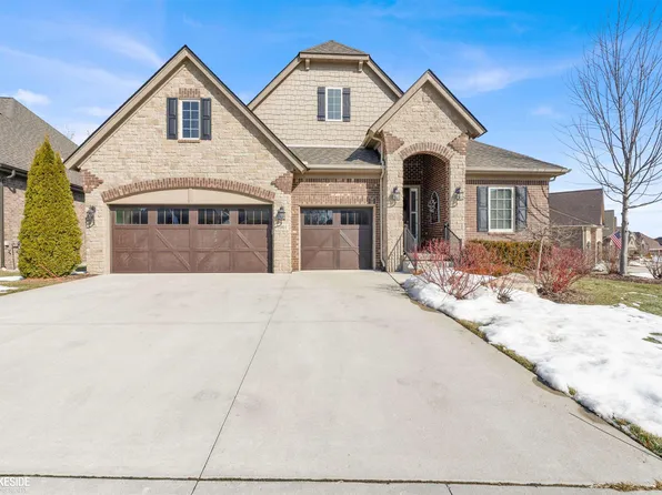 7001 Venturi Dr, Washington, MI 48094