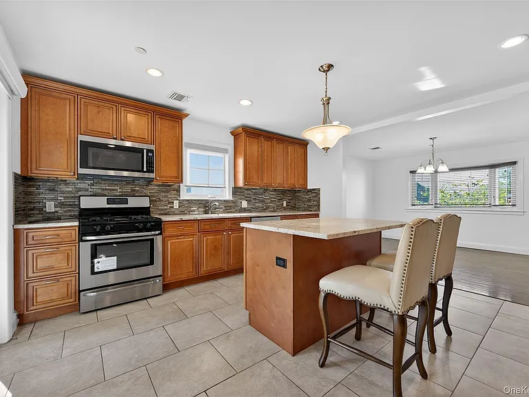 8 Lee Gray Ct — Photo 16