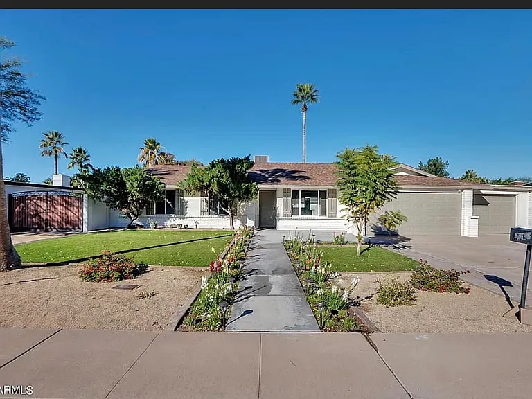 4044 E Yucca St — Photo 1