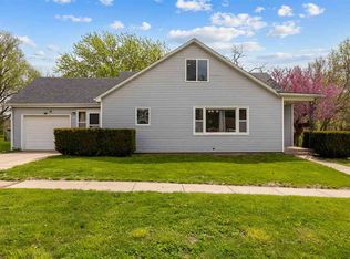 121 N 6th St, West Branch, IA 52358
