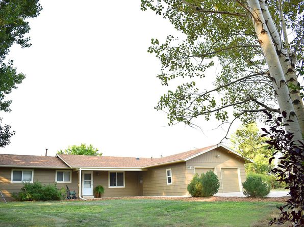 1121 Round Butte Dr