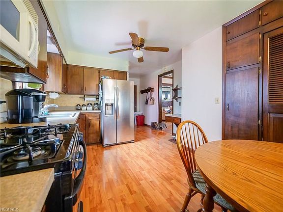 5th image of 1546 Marlowe Ave