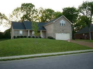 1005 Marshall St, Hendersonville, TN 37075