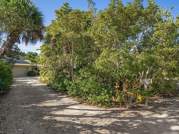 3rd image of 4345 Gulf Pines Dr