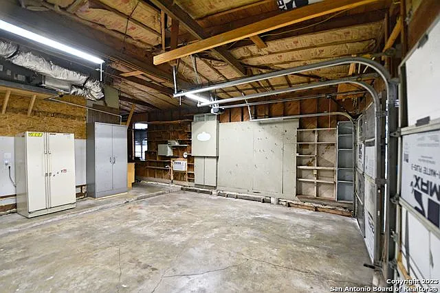 571 W Merriweather St — Photo 24