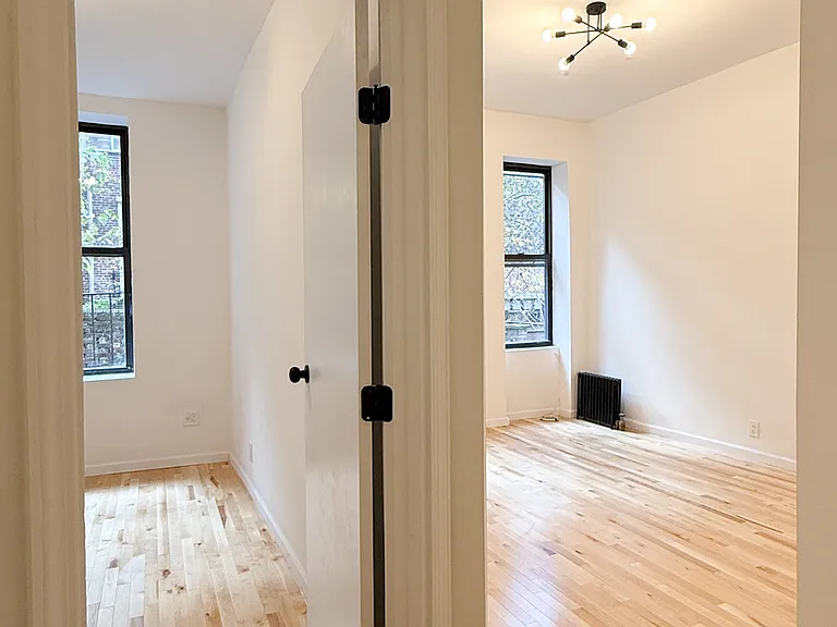312 W 20th St #1D — Photo 3