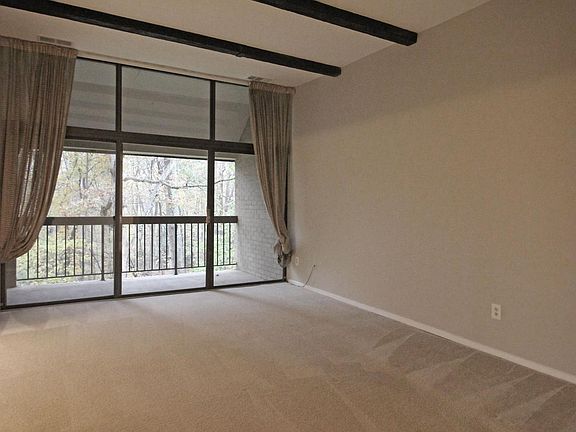 4th image of 1662 Parkcrest Cir APT 400