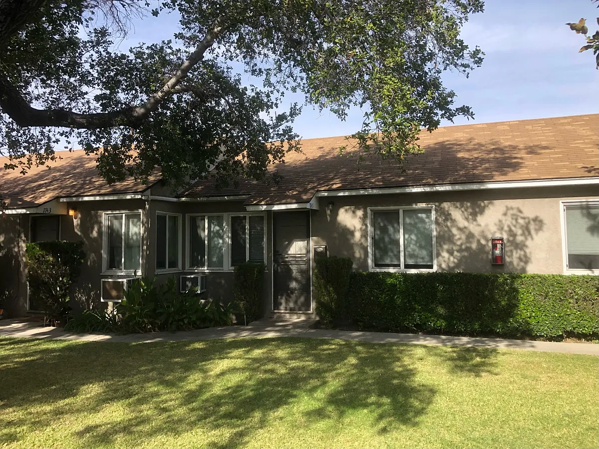 Building Photo - 1733 N Hollywood Way #1733