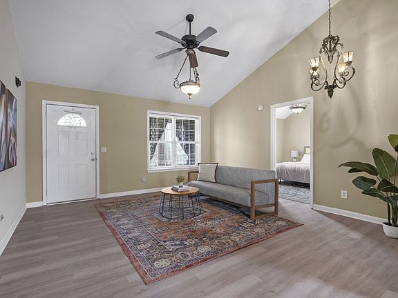 4th image of 510 Grayson Ct