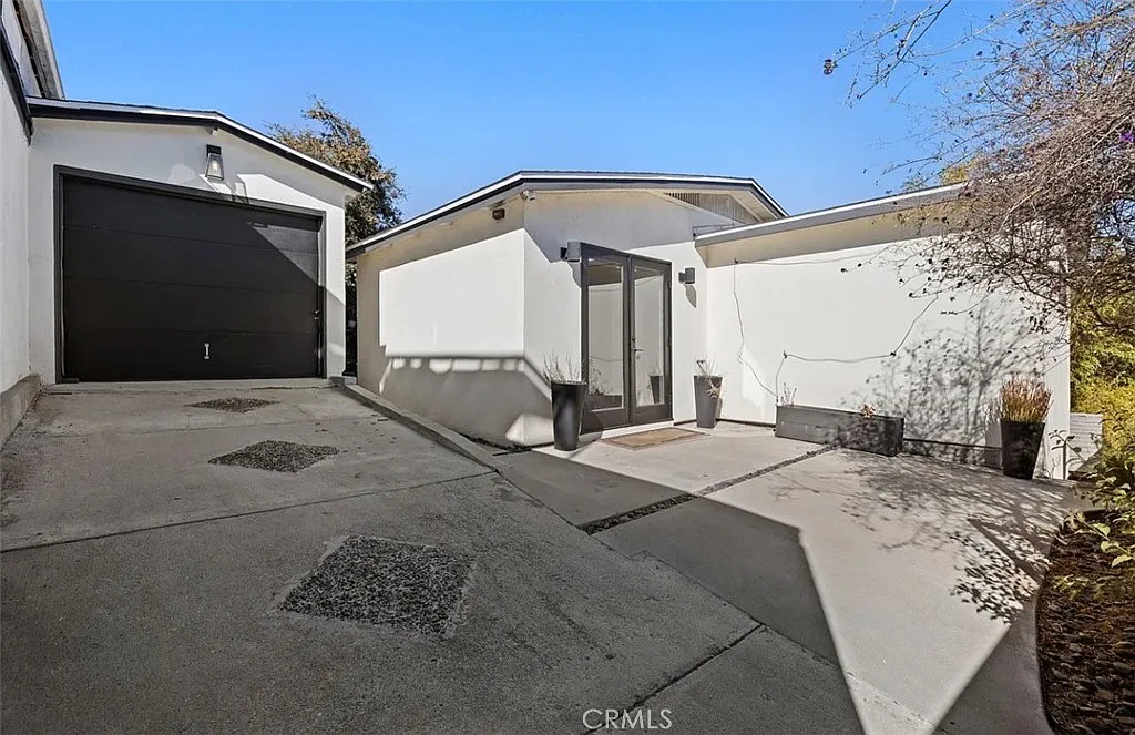 1 bed, 1100 sqft, $4,100 — Photo 4