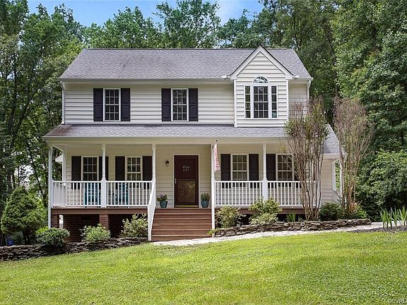 2nd image of 16451 Horseshoe Ln