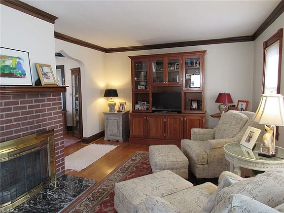 4th image of 1373 Bryden Dr
